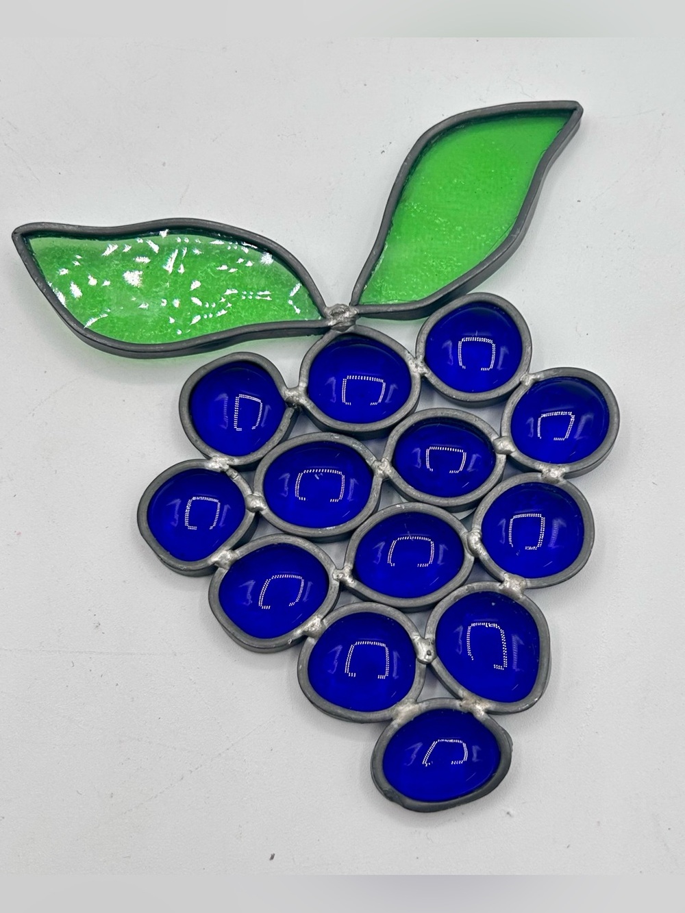 Leaded Glass Grape Clusters Sun Catcher No Hanger 5.75"